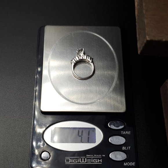 Size 5 Sterling Silver Raised Style Cubic Zirconia Ring - Picture 8 of 8